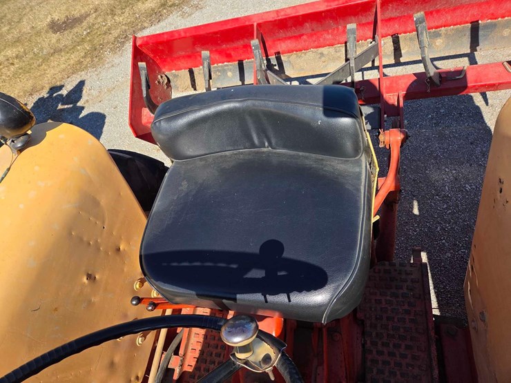 case-730-tractor-image-8