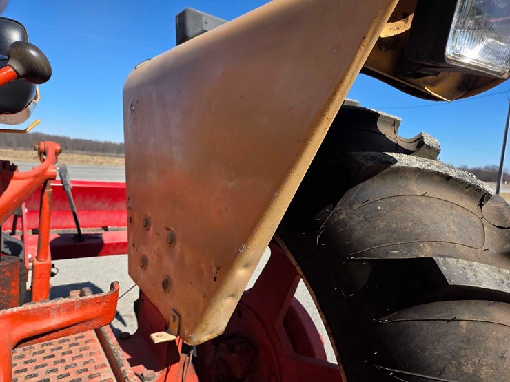 case-730-tractor-image-27