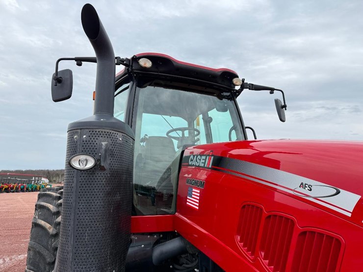 case-ih-magnum-180-image-18