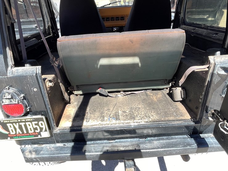 1994-jeep-wrangler-image-15