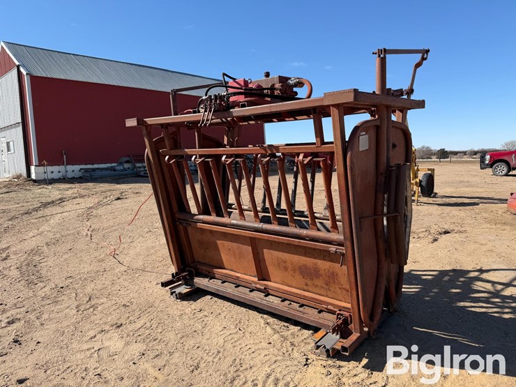 bowman-hydraulic-cattle-chute-image-7
