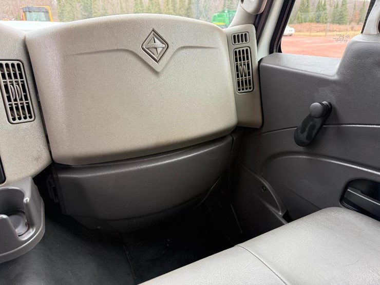 international-7600-image-68