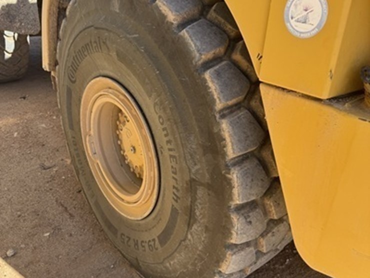 2010-caterpillar-740b-image-17