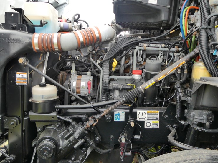 2015-kenworth-t680-image-17