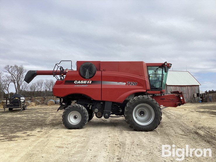 2012-case-ih-7120-image-4