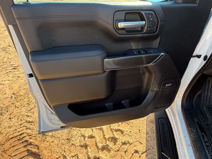 2021-gmc-sierra-1500-image-18