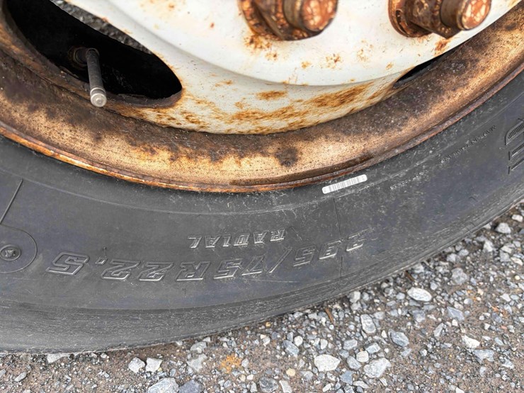 2001-international-4700-image-8