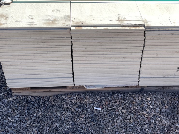 #4339-•-(appx.-160-pieces)-allura-12"-primed-fiber-cement-lap-siding-image-9