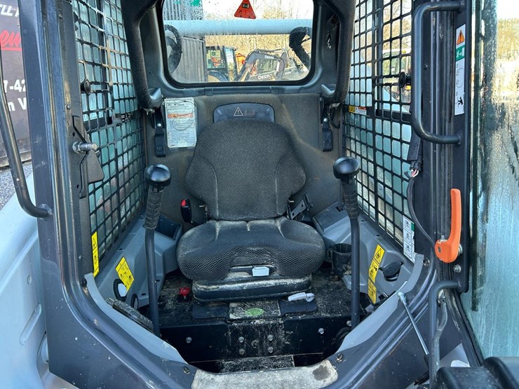 2022-bobcat-s590-image-17