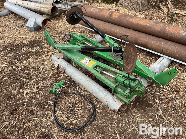 john-deere-8-image-1