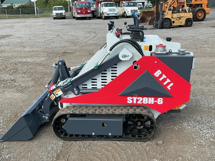 #1018-•-unused-2025-bttl-st28h-6-mini-skid-loader-image-2