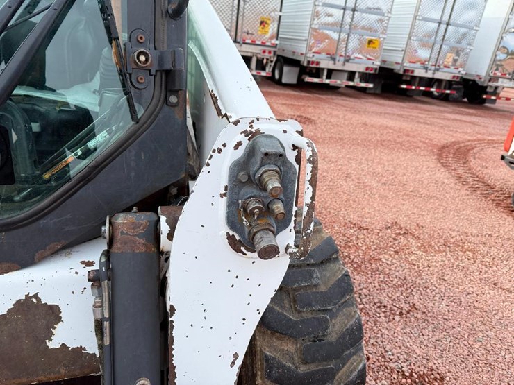 bobcat-s650-image-23