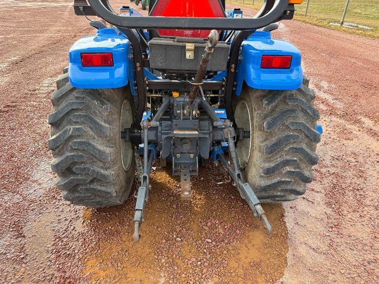 new-holland-tc29d-image-23