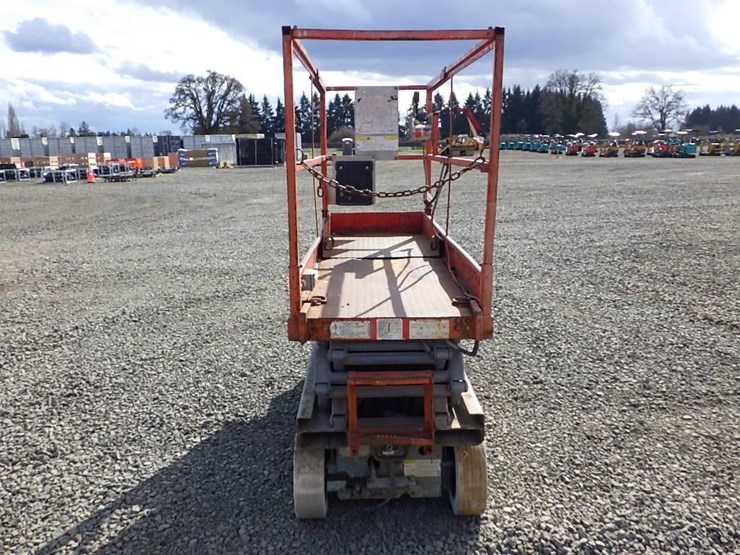 1997-skyjack-sj-3220-scissor-lift-image-6