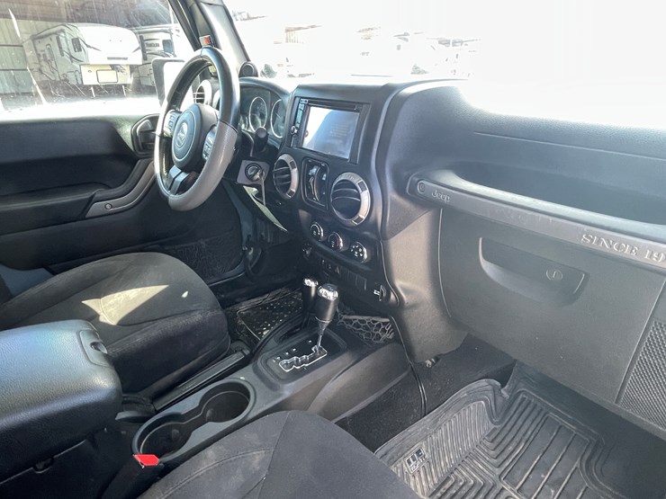 2014-jeep-wrangler-image-73