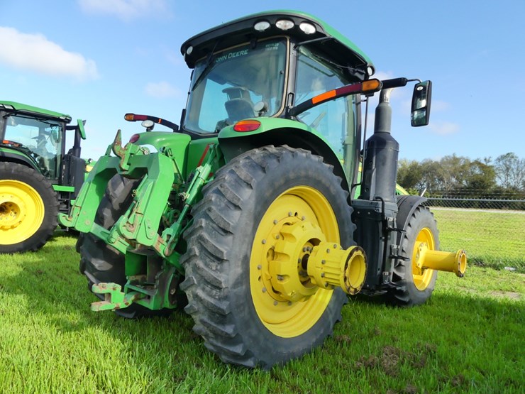 john-deere-8320r-image-4
