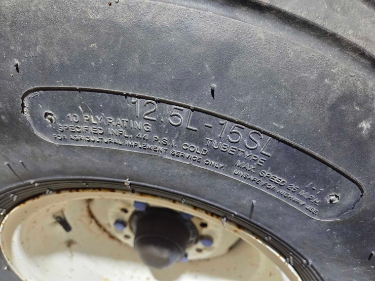 1000-gallon-liquid-nurse-trailer-image-24