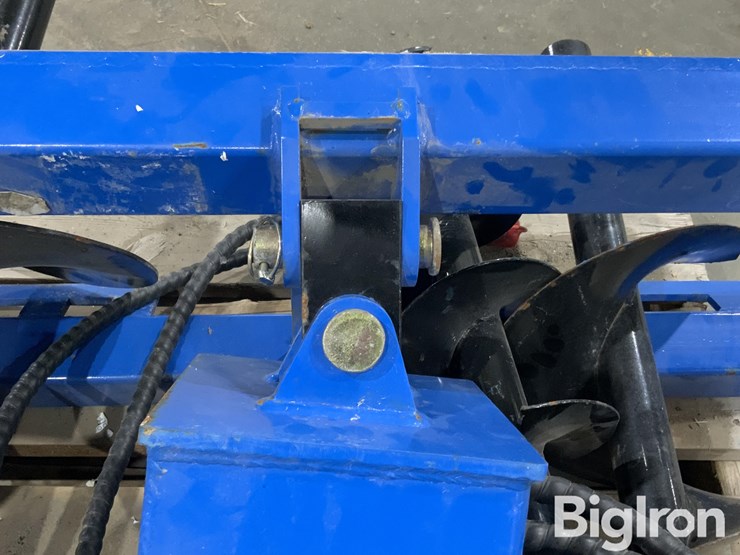 2025-massey-ferguson-730-image-12