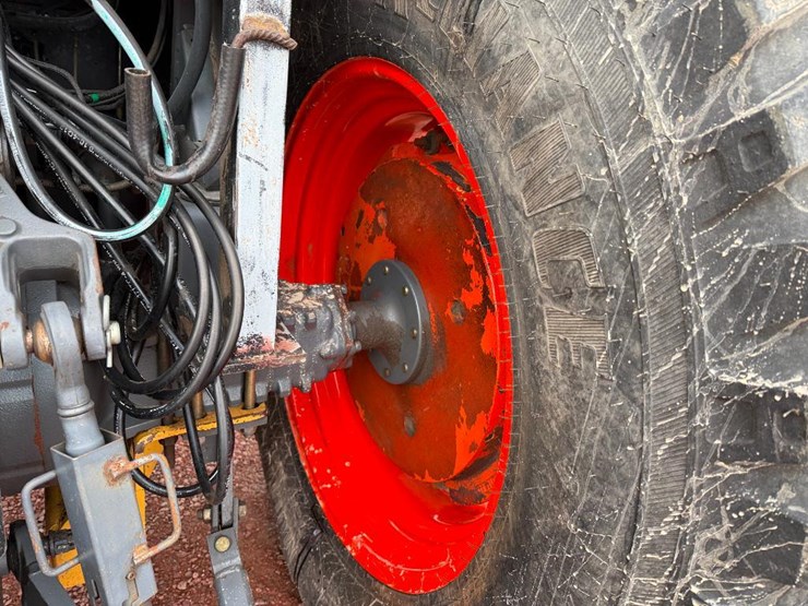 2005-kubota-la1301s-image-35