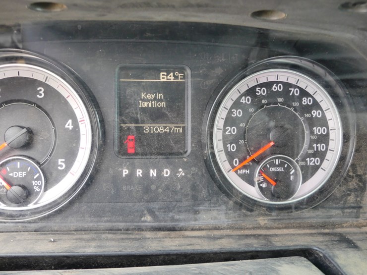 2016-dodge-ram-5500-image-17