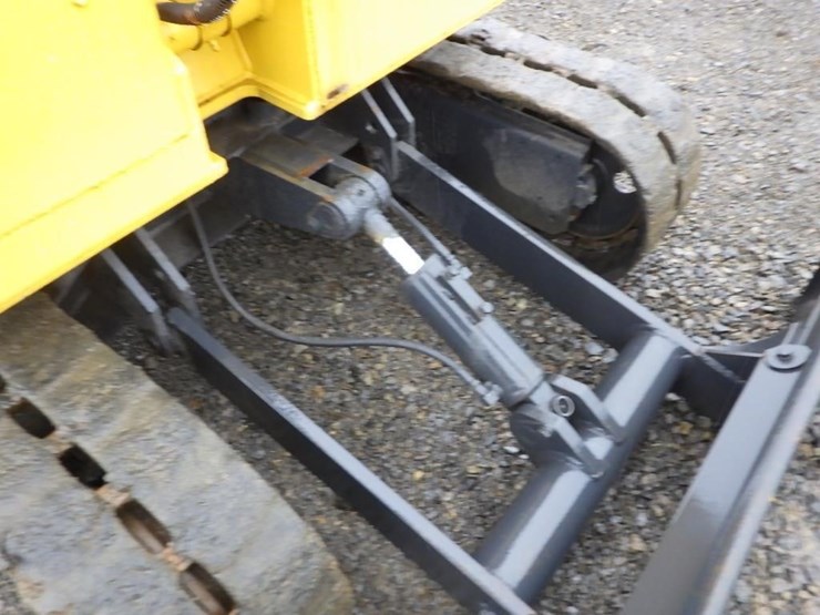 komatsu-pc28uu-image-26