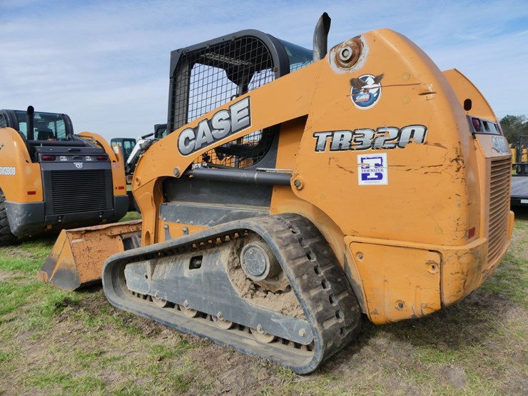 2015-case-tr320-image-4