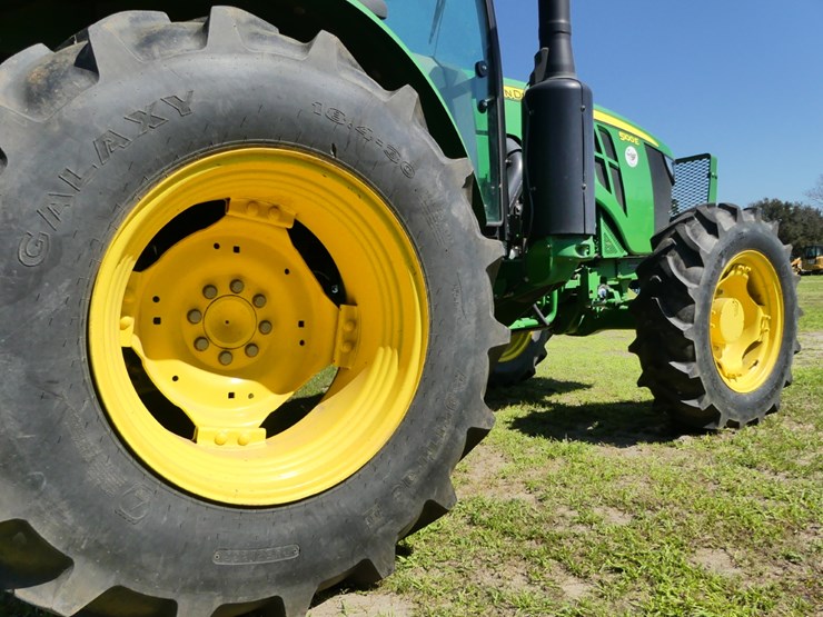 2022-john-deere-5100e-image-7