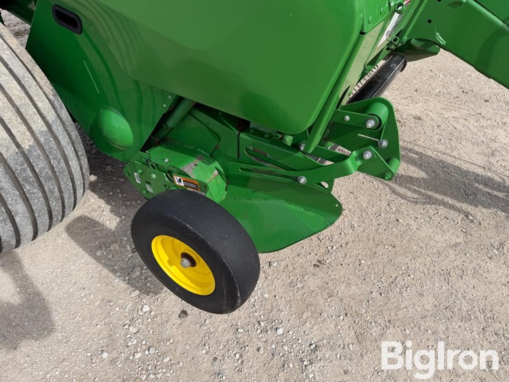 2023-john-deere-560m-image-15