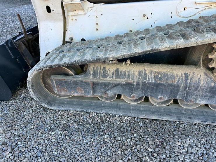 2017-bobcat-t740-image-17