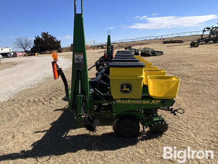 john-deere-1700-image-8