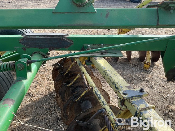 john-deere-220-image-17