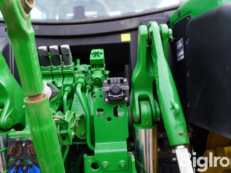 2021-john-deere-6155r-image-16