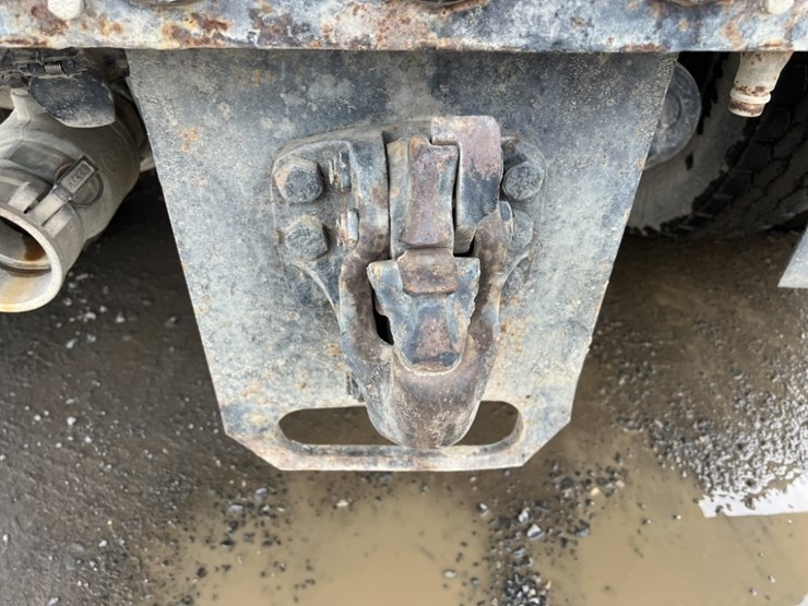 1998-peterbilt-330-image-20