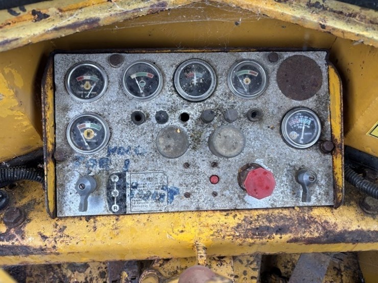 1966-caterpillar-966b-image-22