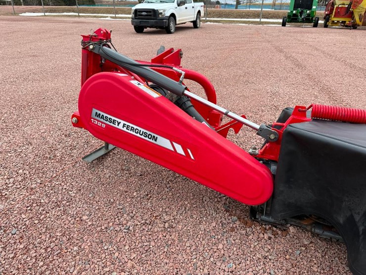 2013-massey-ferguson-1329-image-6