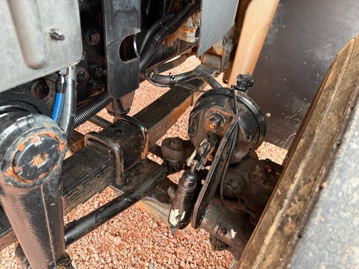 international-7600-image-43