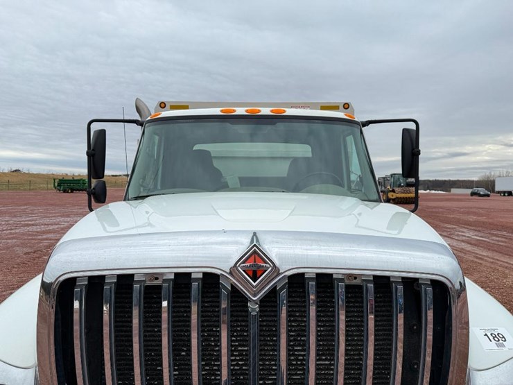 international-7600-image-26