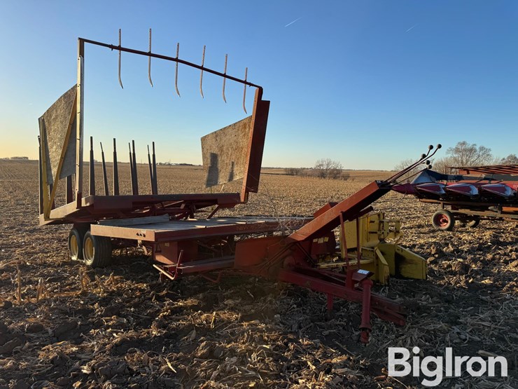 new-holland-1033-image-3