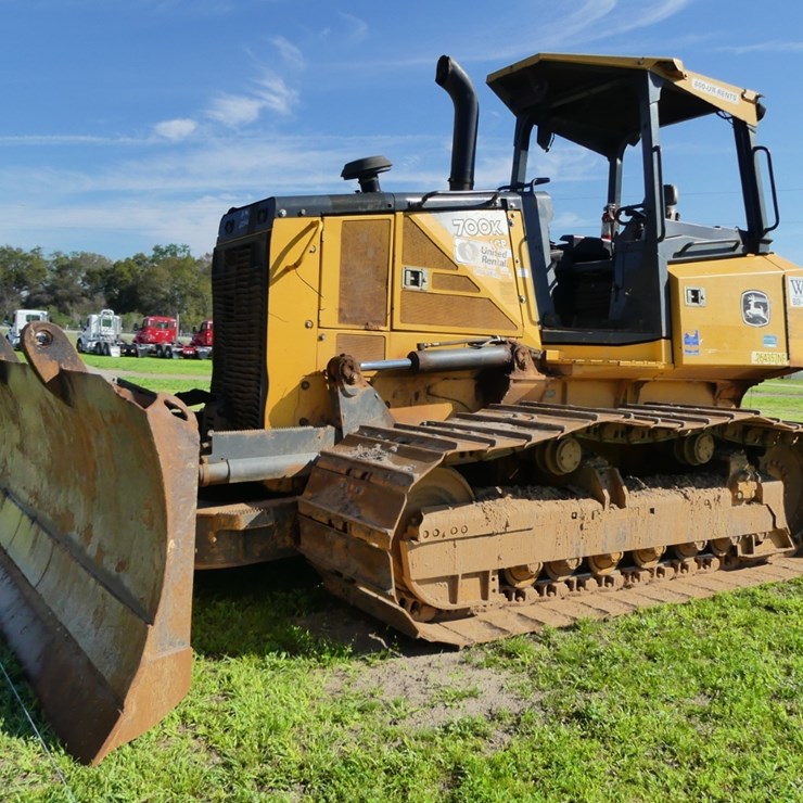 DEERE 700K