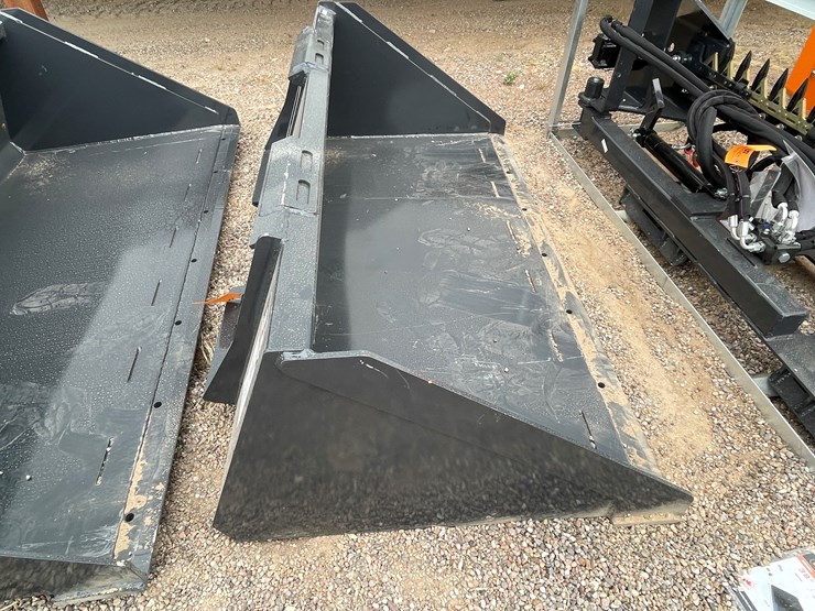 #4325-•-unused-2026-wolverine-skid-steer-track-duty-bucket-attachments-image-2