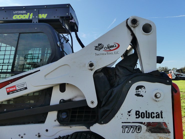 2022-bobcat-t770-image-9