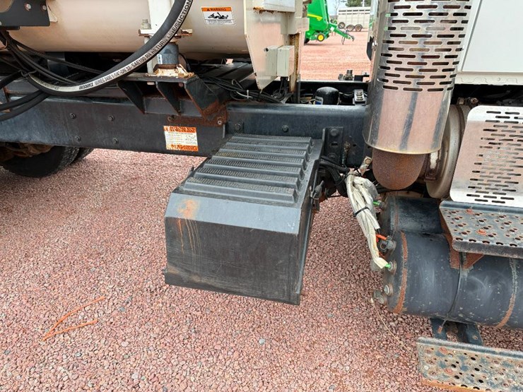 international-7600-image-18