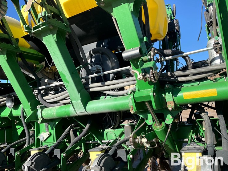 john-deere-1790-image-18