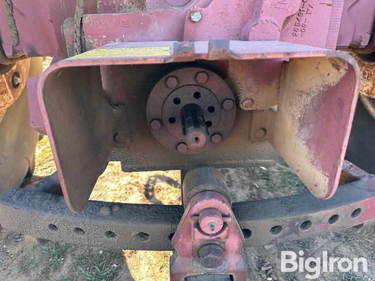 1975-allis-chalmers-7060-image-11