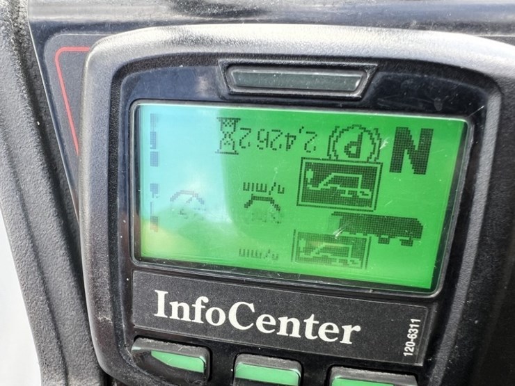 2014-toro-greensmaster-3320-triflex-traction-unit-image-20