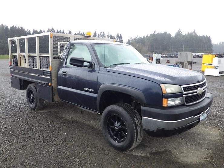 2006-chevrolet-silverado-2500hd-image-3