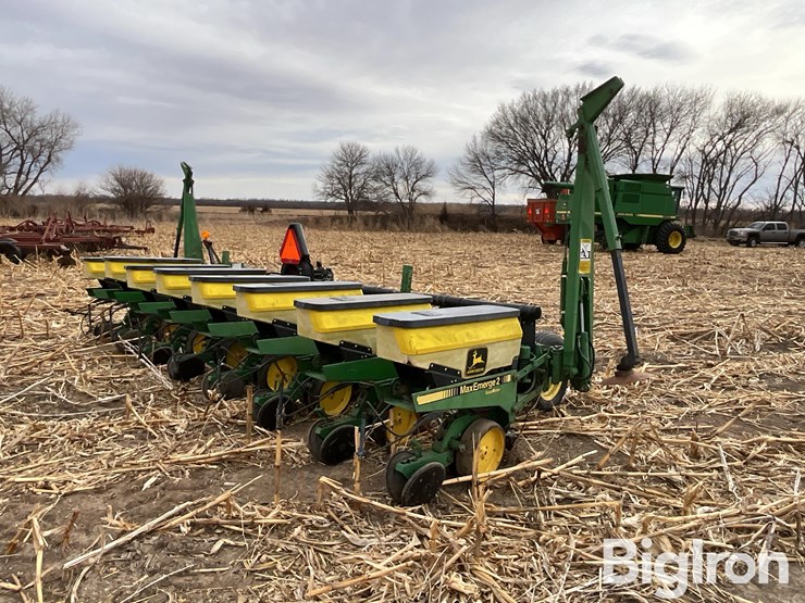 john-deere-7300-image-5