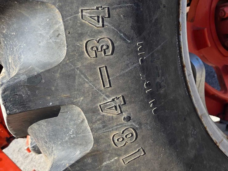 case-730-comfort-king-tractor-image-28