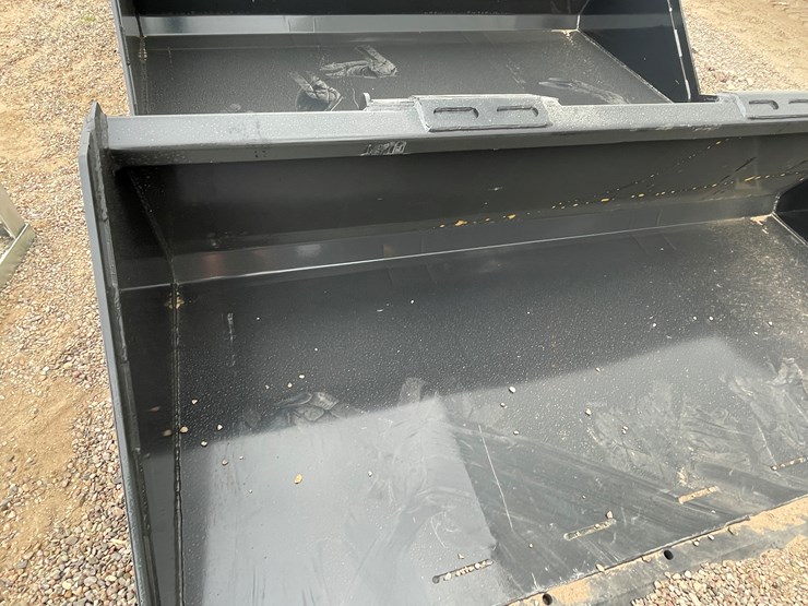 #4327-•-unused-2026-wolverine-skid-steer-track-duty-bucket-attachments-image-11