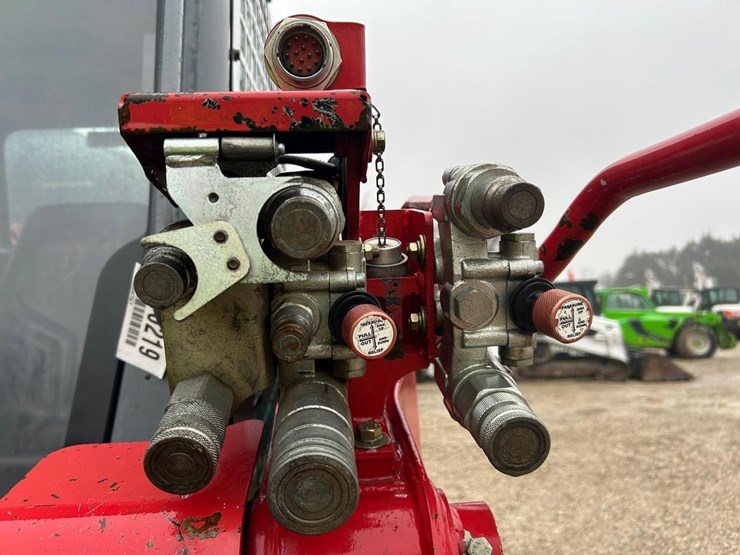 2018-takeuchi-tl12v2-image-11